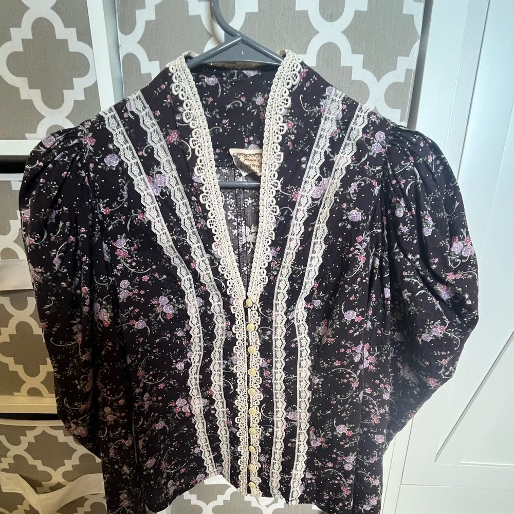 Navy Floral Gunne Sax Blouse